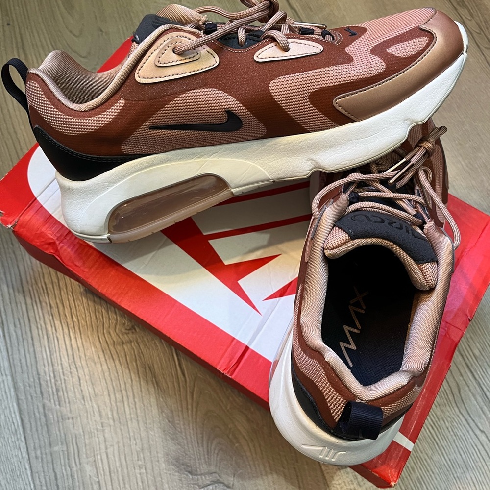 Women’s airmax 200